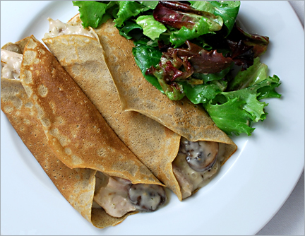 chicken_mushroom_crepes