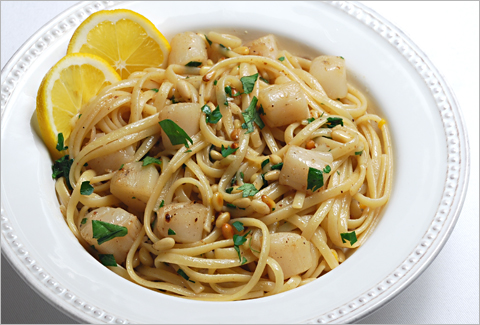 linguine-meyer-lemons-scallops linguine-meyer-lemons-scallops