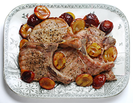 grilled-pork-chops-plums